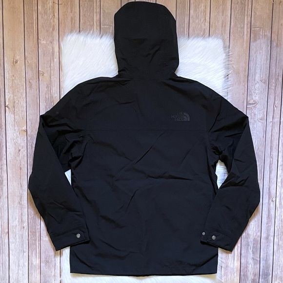 The North Face Men’s Kepplier Black Rain Jacket - Picture 6 of 9